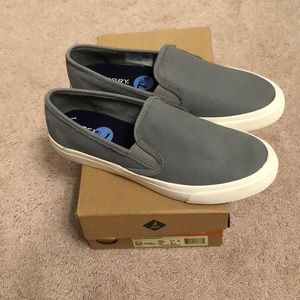 *** BRAND NEW, NEVER WORN Sperry Topsiders